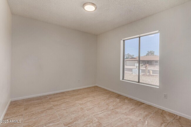 Building Photo - 5809 W Yucca St