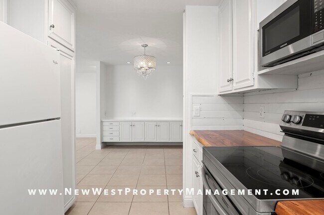 Building Photo - Expansive La Jolla Village 2 Bedroom at De...