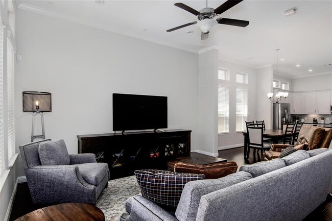 Building Photo - 28205 Bennett Pass Dr