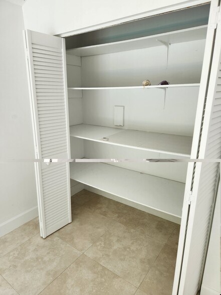 Building Photo - 11455 SW 82nd Ave