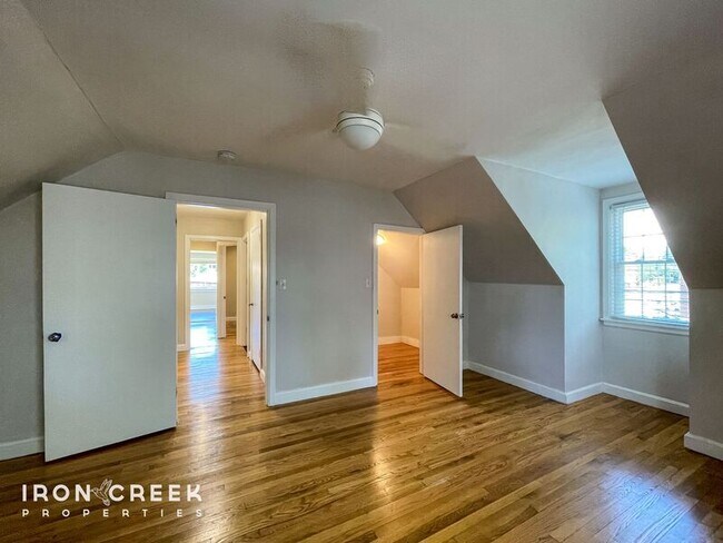 Building Photo - 21 Brevard Rd