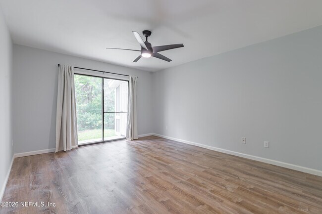 Building Photo - 8118 Baymeadows Cir E