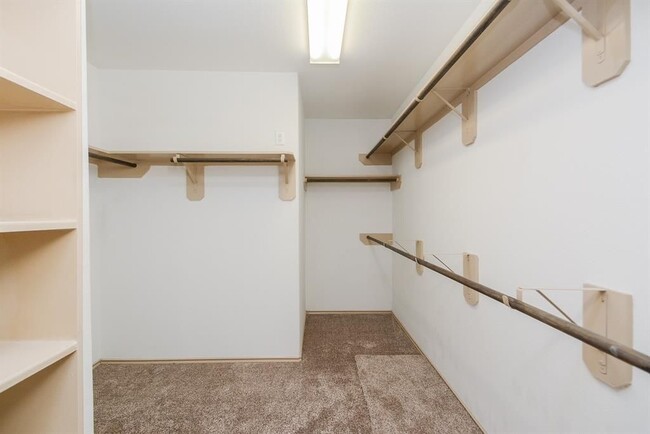 Building Photo - 9553 East Woodmark