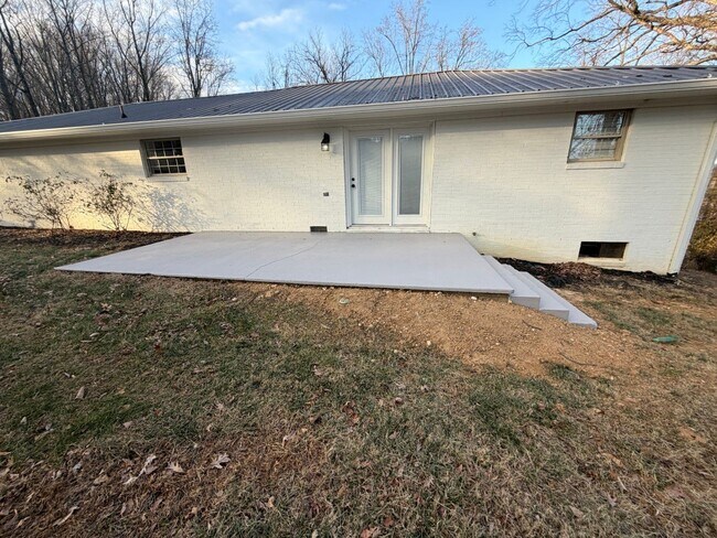 Building Photo - 1046 Tennessee Hills Dr