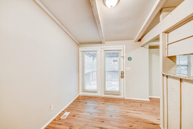 Building Photo - 6124 Tyler Loop Rd