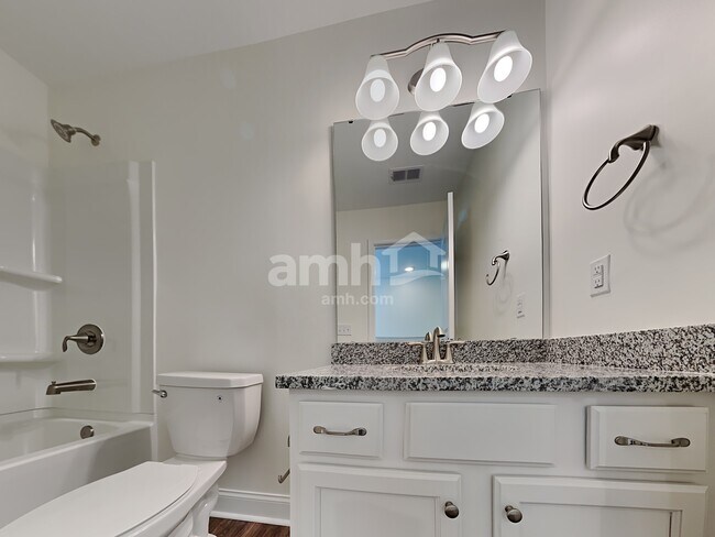 Building Photo - 1823 Produce Ln