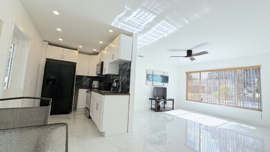 Building Photo - 507 Colfax Dr