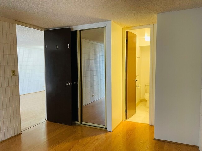 Building Photo - 5065 Likini St