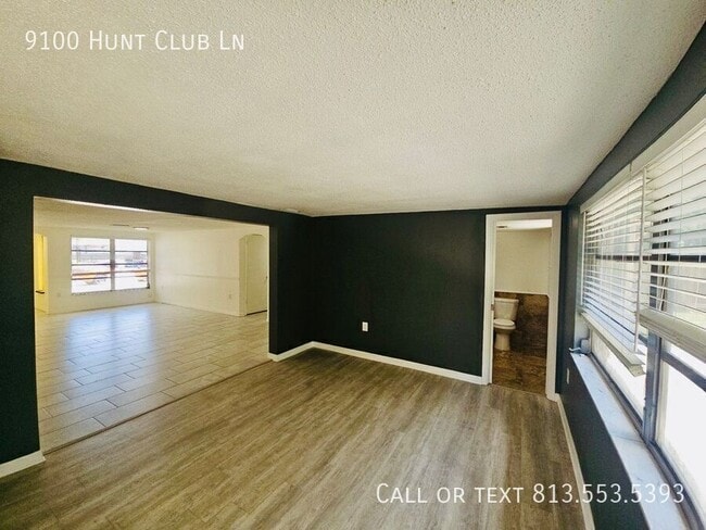 Building Photo - 9100 Hunt Club Ln