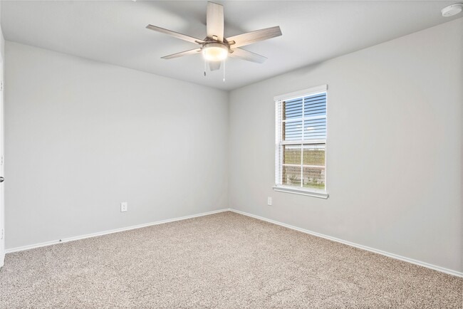 Building Photo - 40491 Gdn Hts Ln