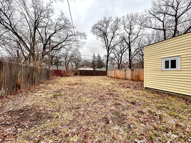 Building Photo - Three Bedroom Home in Muskegon