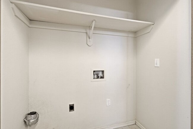 Building Photo - 3442 W Lilac Ct