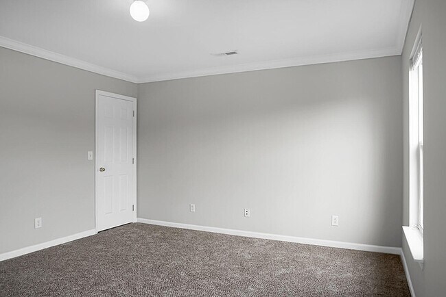 Building Photo - 209 Killarney Trail