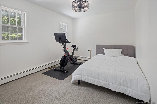 Building Photo - 33 Riverfield Dr