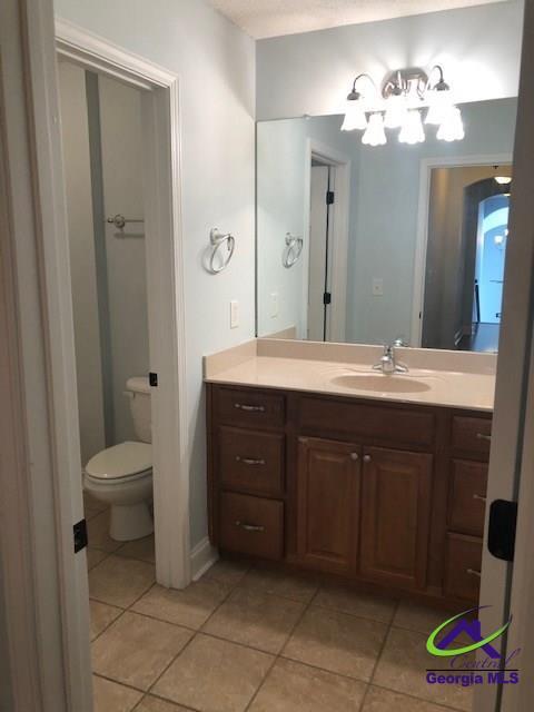 Building Photo - 410 Redding Dr