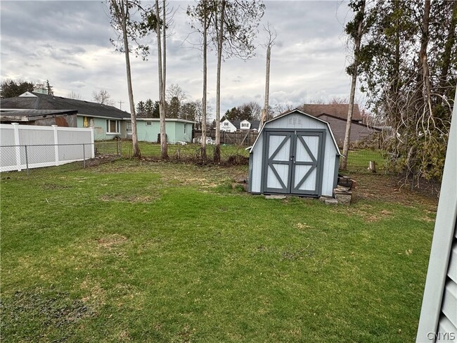 Building Photo - 103 Rockland Dr