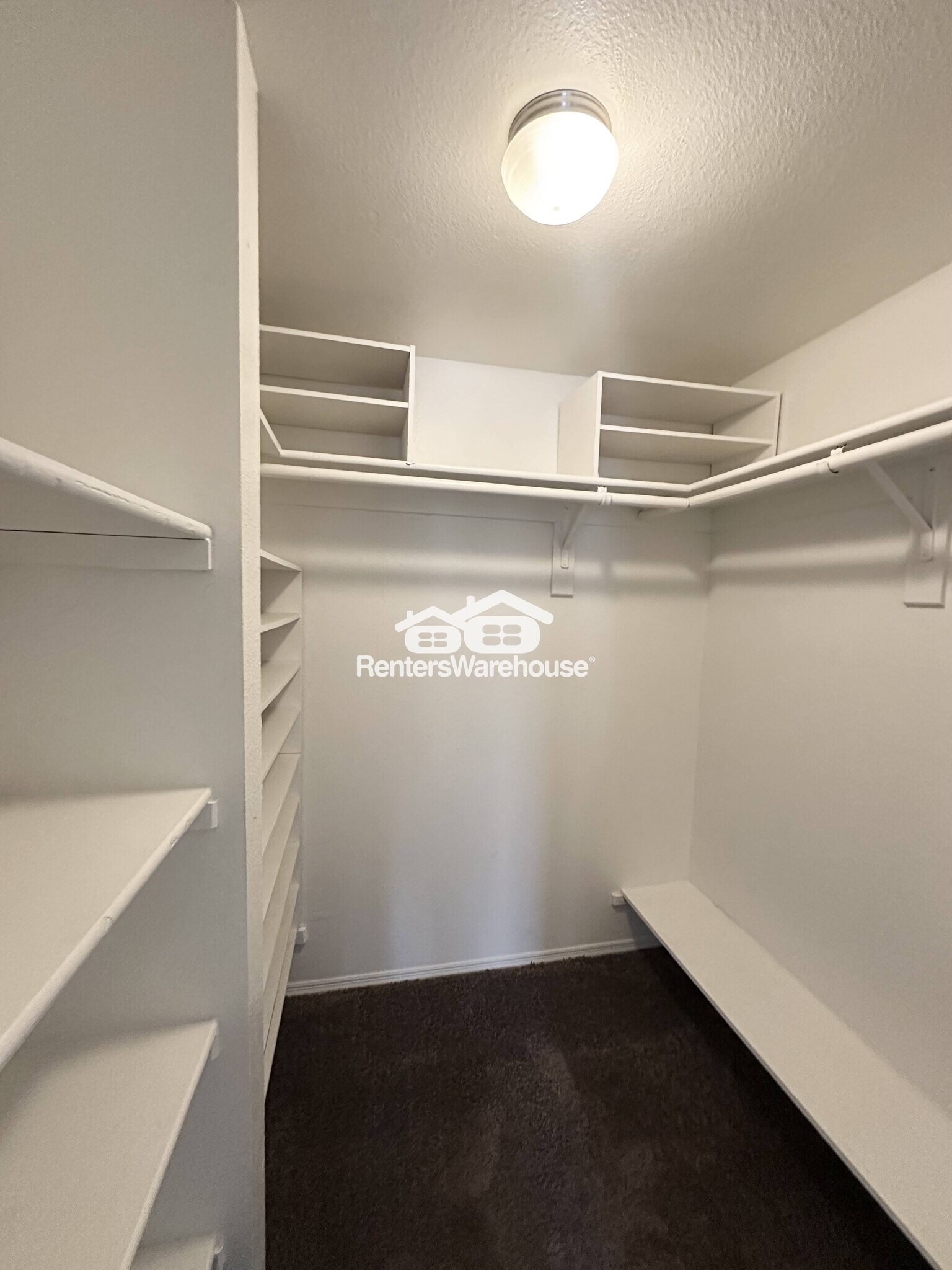 Building Photo - 3119 W Cochise Dr