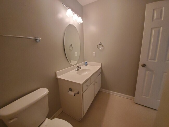 Building Photo - 426 Northview~ Sunset Ridge