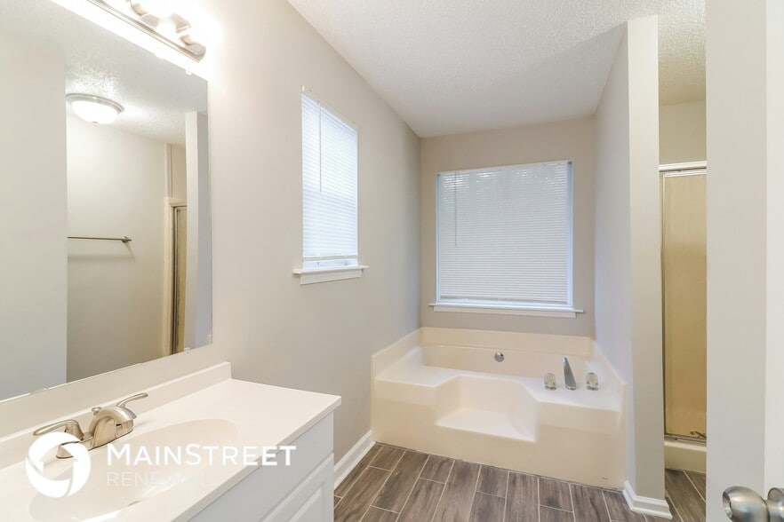 Building Photo - 306 Adelene Way