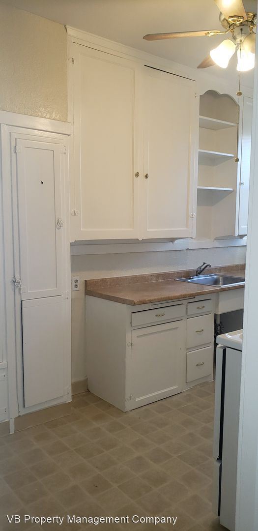 Building Photo - 1106-1112 Walnut St