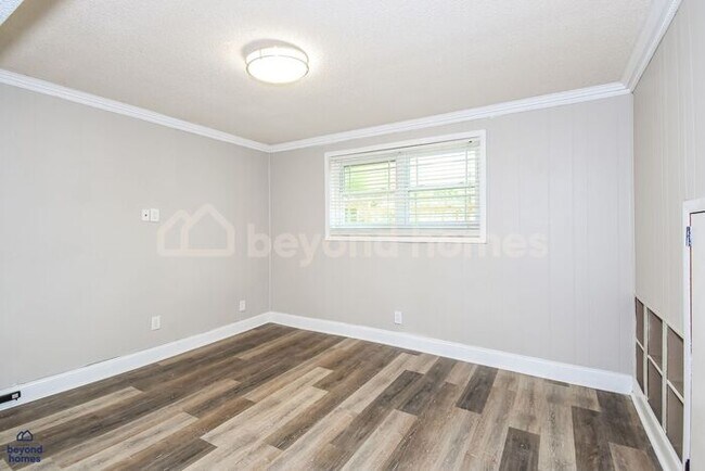 Building Photo - Beautiful 3-Bed 2.5-Bath + Bonus Room Home - Minutes from Downtown Chattanooga!