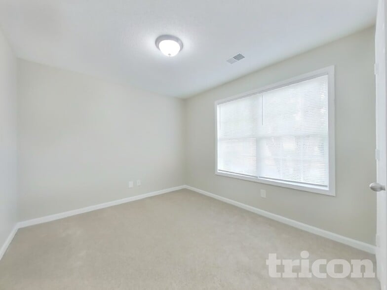 Building Photo - 172 Greystone Cir