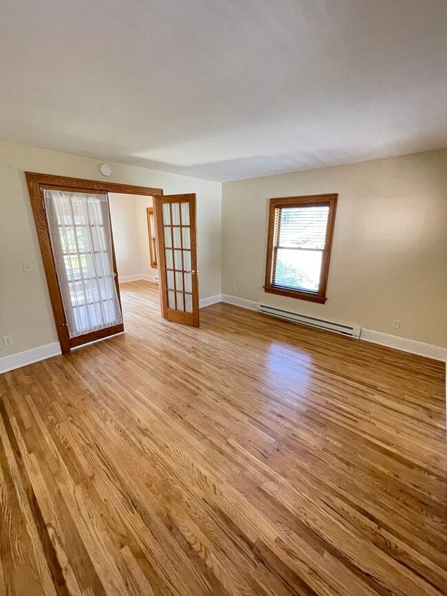 Building Photo - Available Sept 3! - Beautiful 4 Bed 3 Bath