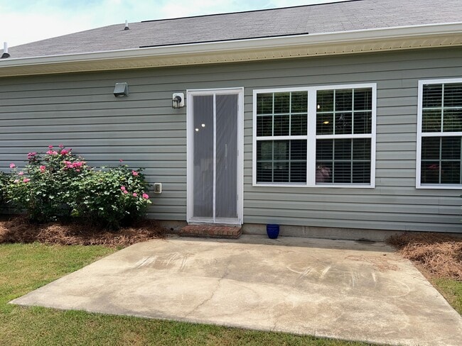 Building Photo - 172 Kline St NW