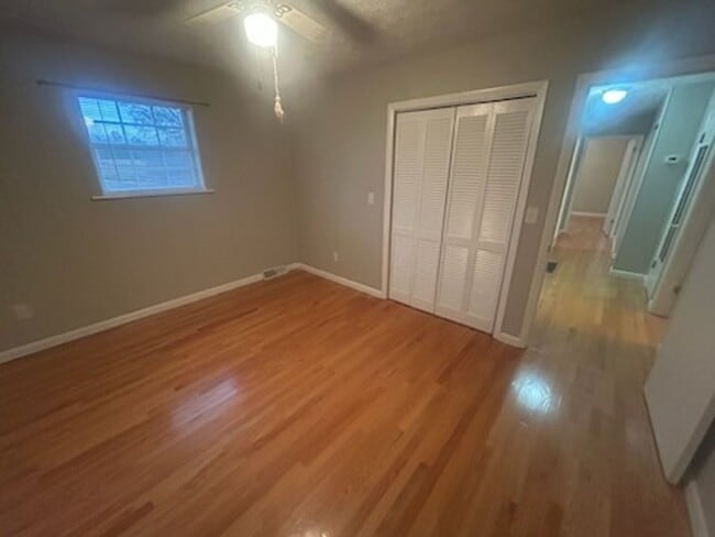 Building Photo - Three Bedroom Home in Corbin, KY