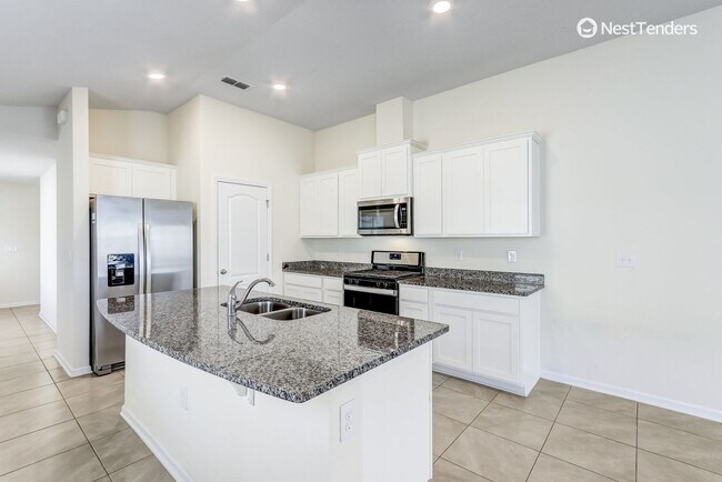 Building Photo - Like New Three Bedroom Home in Yulee's Nassau Crossing!