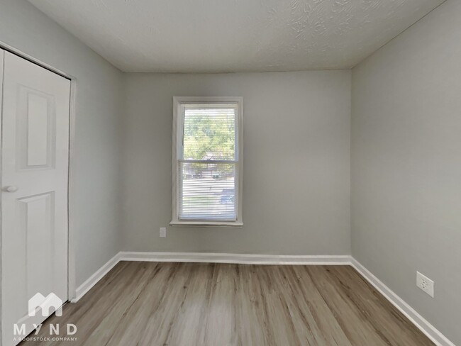 Building Photo - 5455 Fox Haven Trail