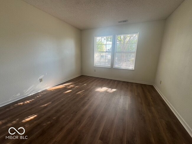Building Photo - 1224 Edgewater Dr