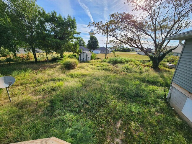 Building Photo - Spacious 4-Bedroom, 2.5-Bathroom Home AVAI...