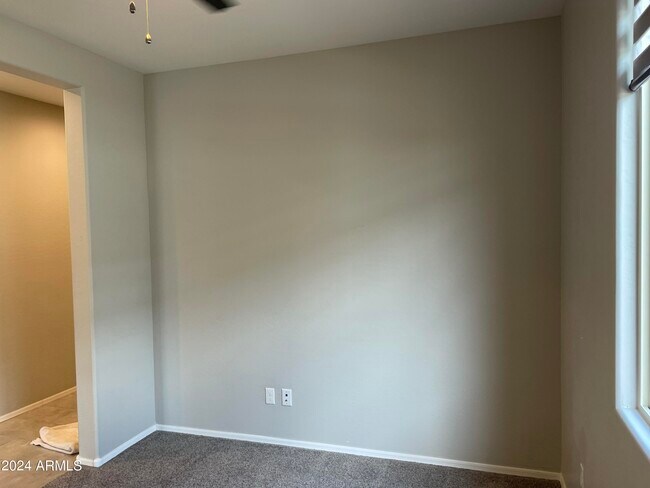 Building Photo - 16607 W Mescal St