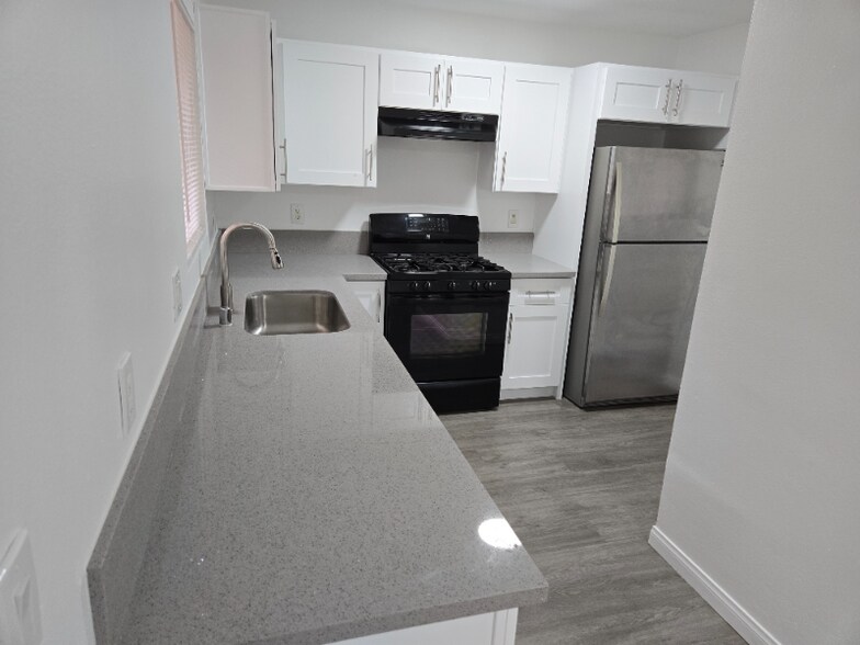 Building Photo - 4431 Tremont St