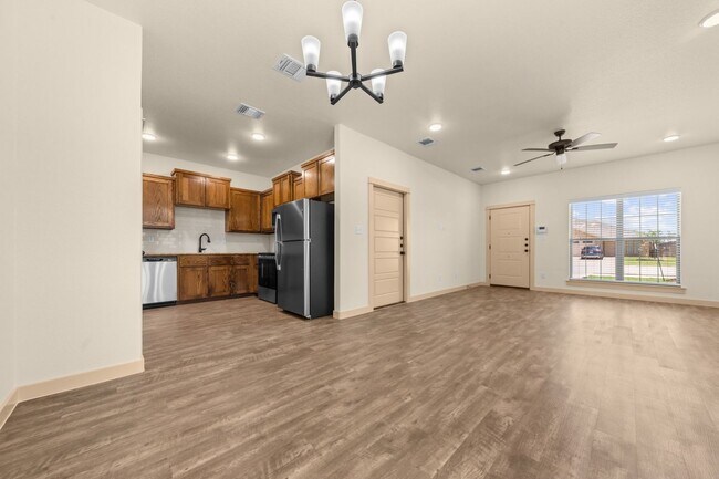 Building Photo - 5904 Cactus Flower Ln