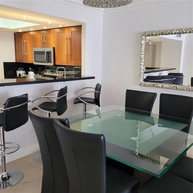 Building Photo - 1865 S Ocean Dr