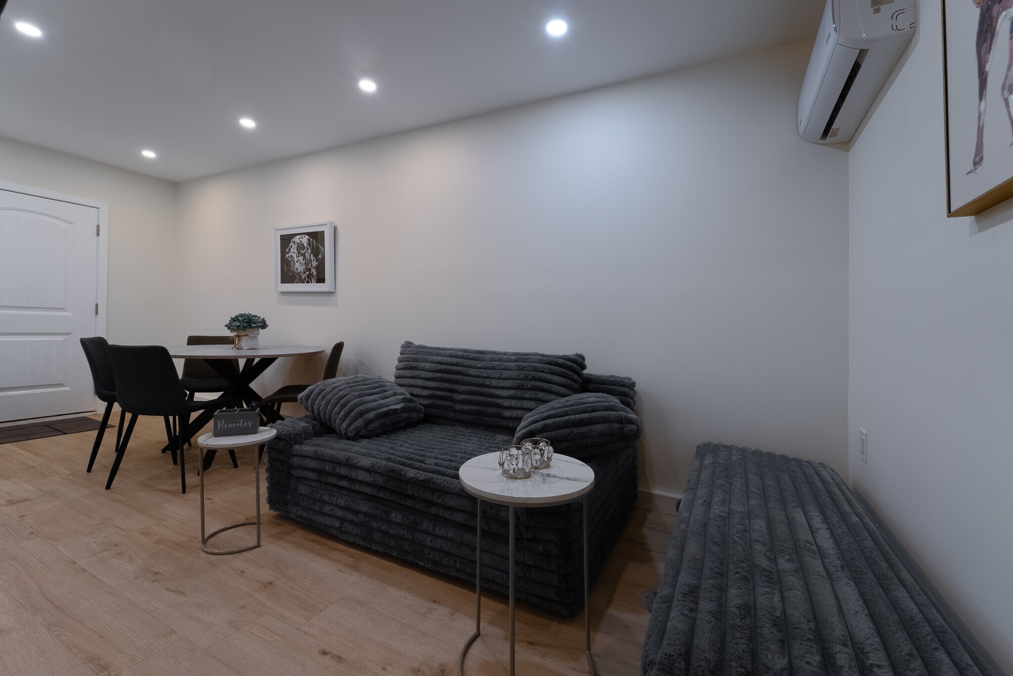 Building Photo - 7443 Jordan Ave