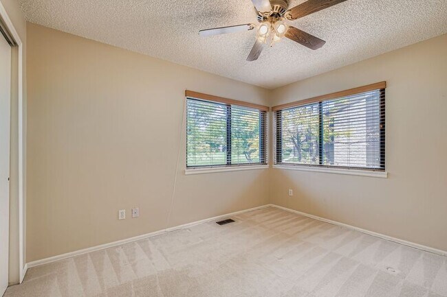 Building Photo - 953 Moorings Dr