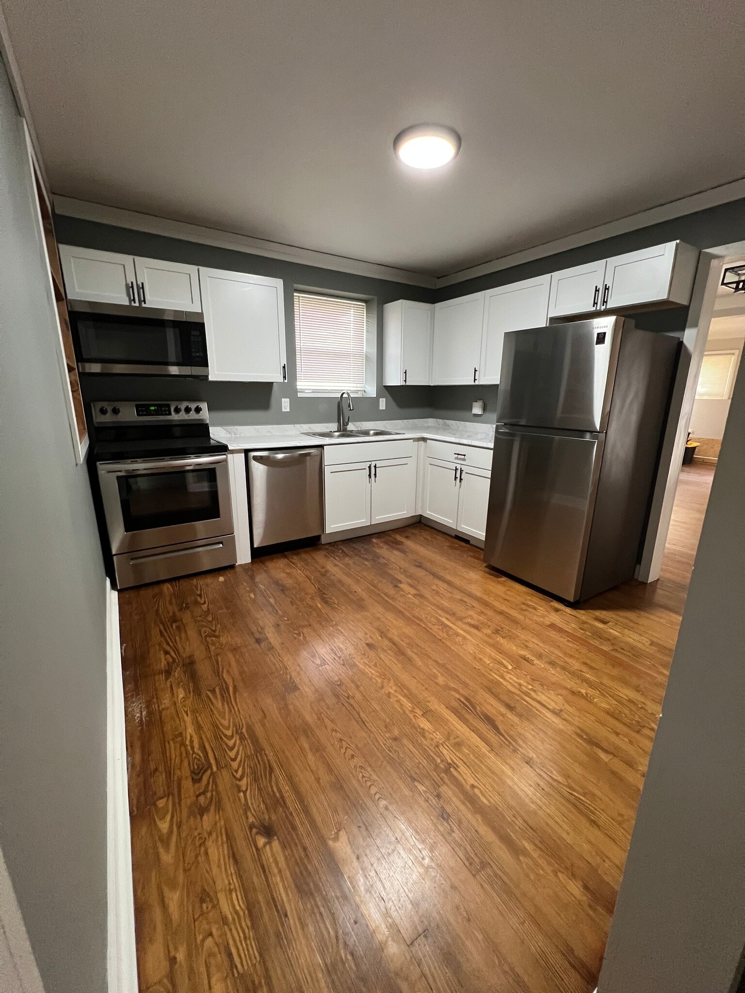 kitchen - 6435 Myron Ave