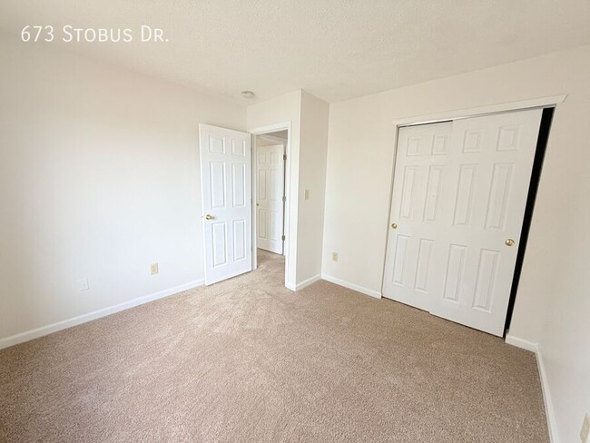 Building Photo - 673 Stobus Dr