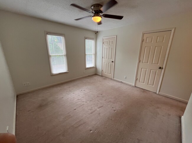 Building Photo - 104 Sparger Springs Ln