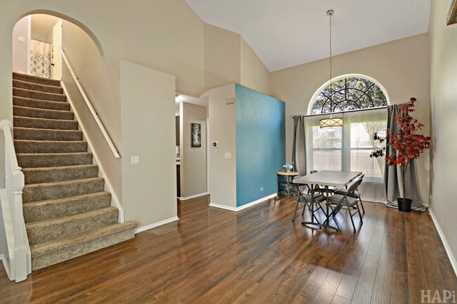 Building Photo - 67 Rustic Ln