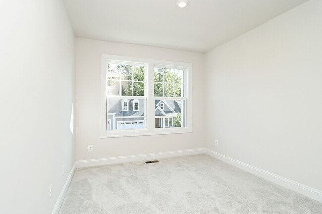 Building Photo - Dog-Friendly Townhome in Dunlora Park