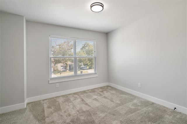 Building Photo - 226 W Bond St