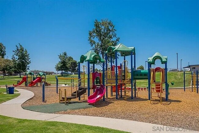 Building Photo - Pristine condo in the charming and quaint community of Lakeshore Villas 2/2 Pets OK With Owner Ap...