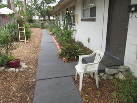 Building Photo - 309 Charles St