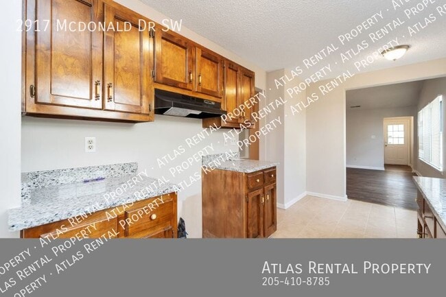 Building Photo - 2917 McDonald Dr SW