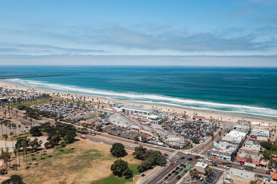 Building Photo - 734 Jersey Ct