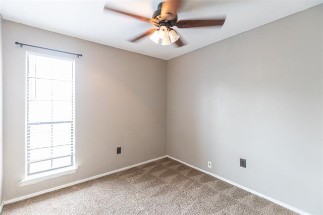 Building Photo - 3902 Karen Dr